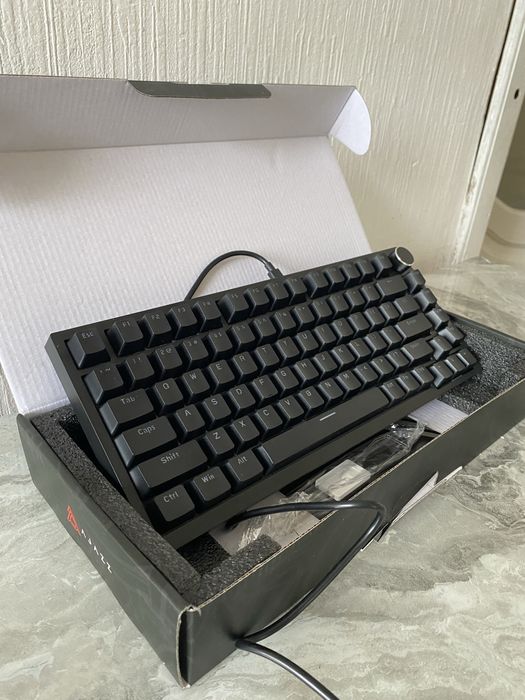 Продам клавіатуру ajazz ak 820