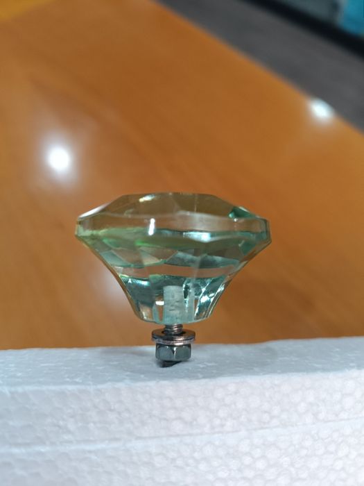 Puxadores em vidro verde água