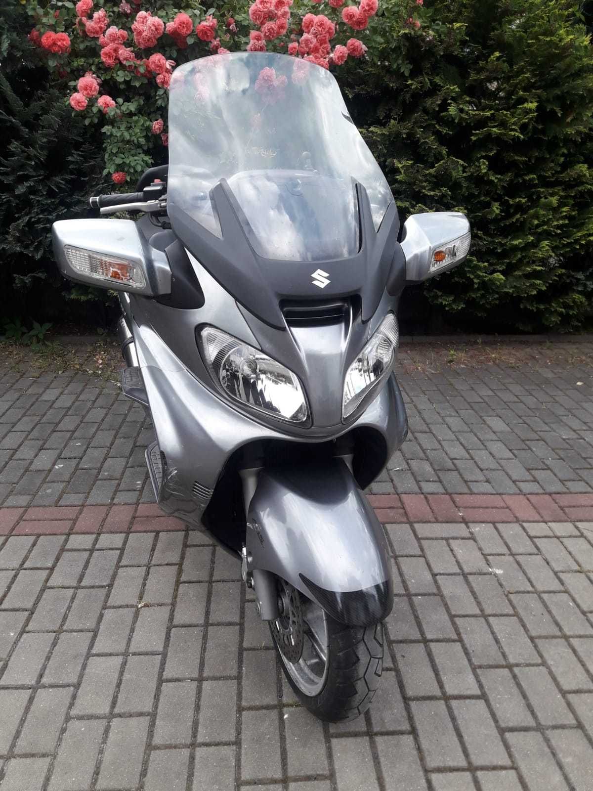 Suzuki  Burgman 650 LIFT   Executive  wydech  sport  GPR