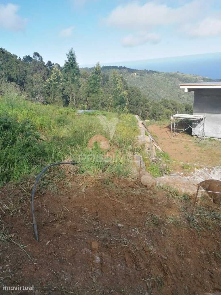 Terreno para construção vista mar em Santa Cruz - Madeira