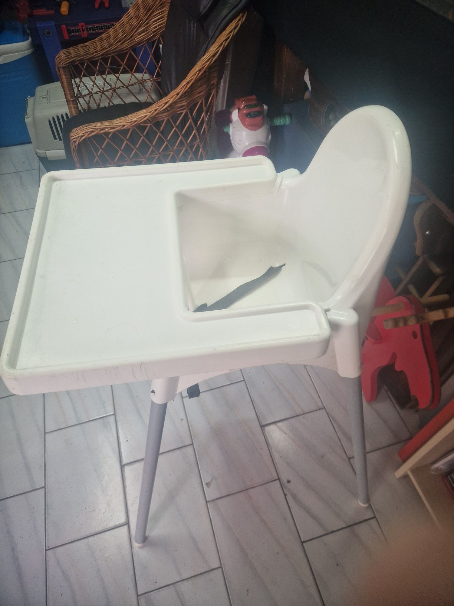 Cadeira Papa Bébé com Mesa e Simples...Ikea