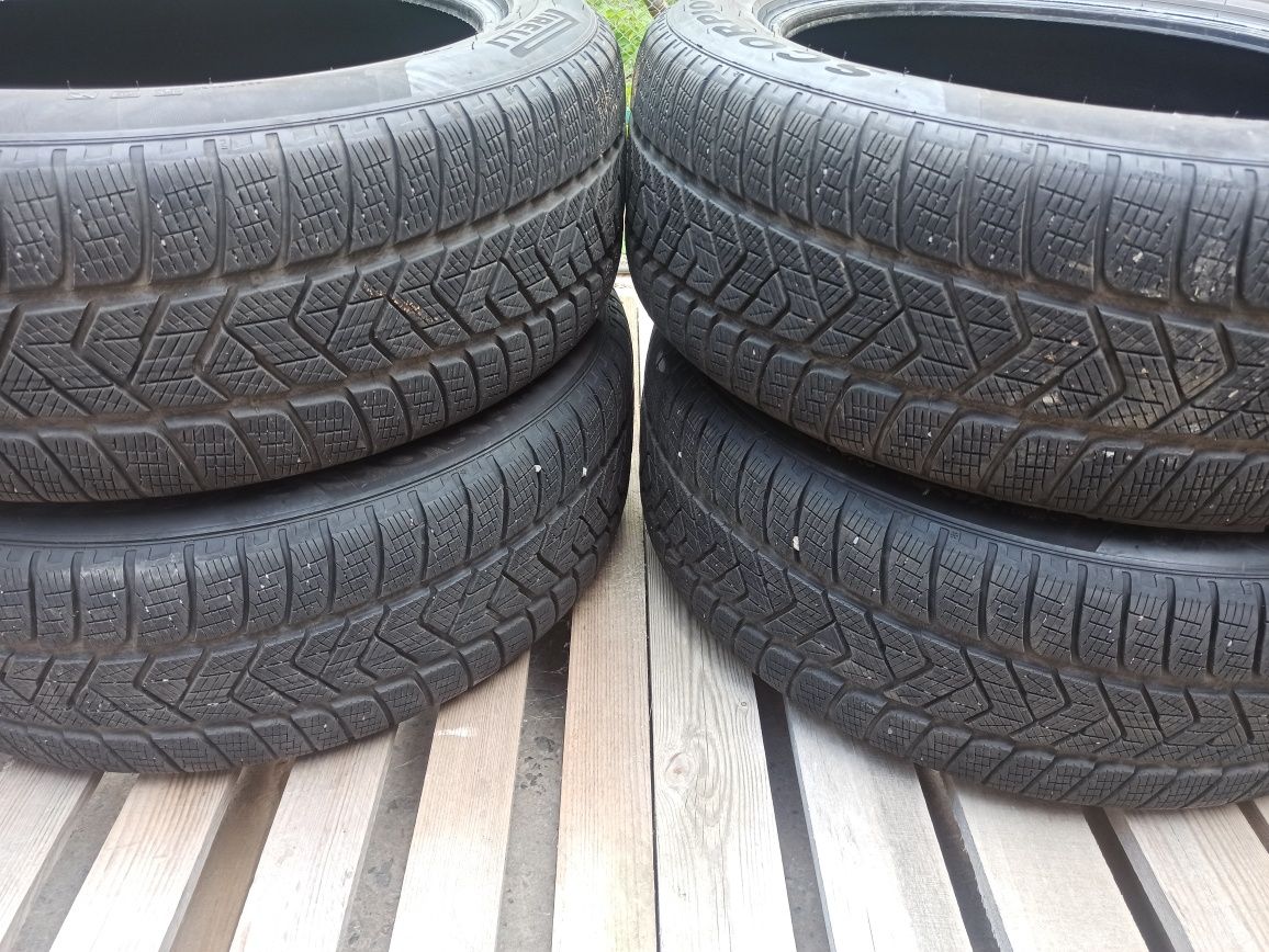 Шини Pirelli Scorpion Winter 235/55 R20