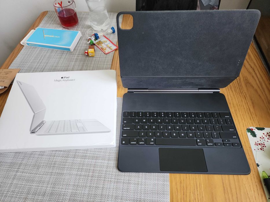 iPad Pro 12.9" Magic Keyboard US Compatible with 3rd, 4th Gen A1998