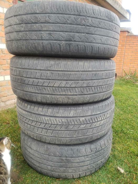 Продам шини 245/55 r19