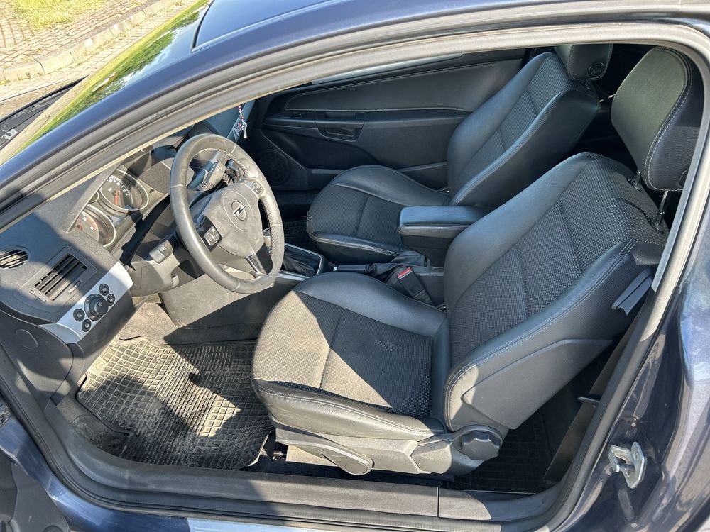 Opel Astra h GTC 1,7  2006r