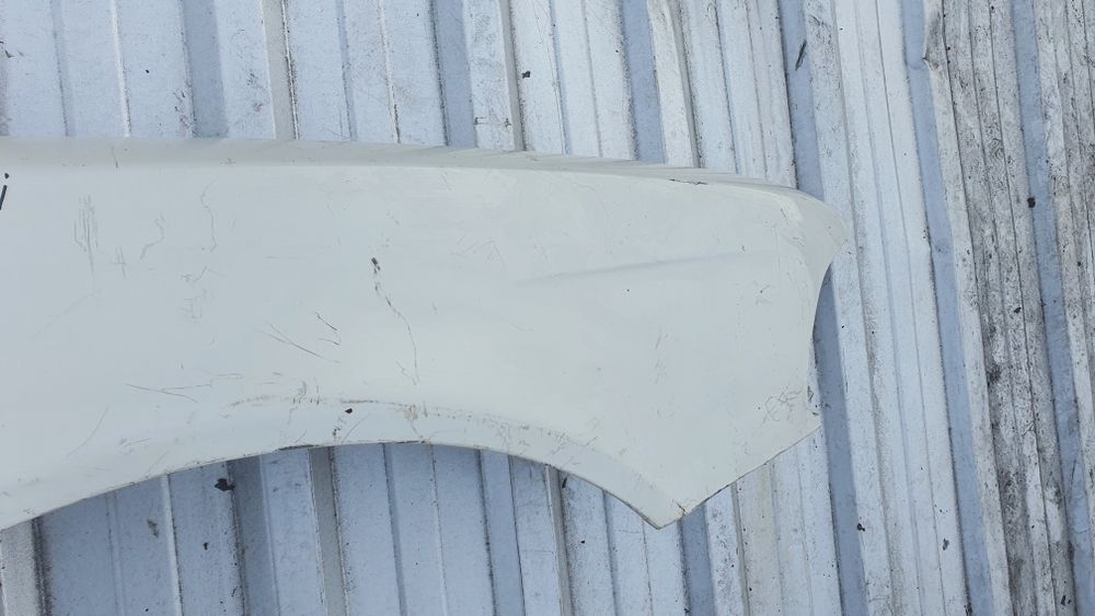 Крило переднє праве bmw e39 1996-2003 бмв 5 біле