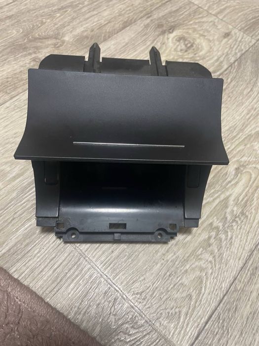 Пепельничка, бардачок Skoda octavai a5