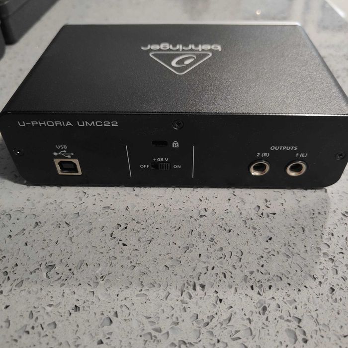 Microfone Behringer BA 85A + Inferface Behringer UMC22 + Suporte
