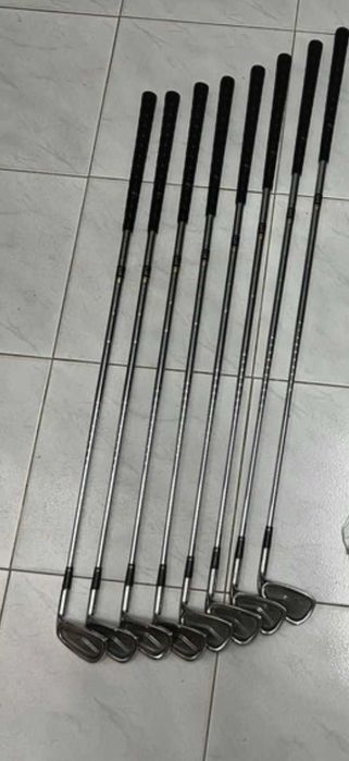 Conjunto Tacos de Golf Cobra