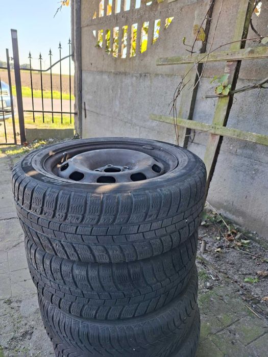 Opony zimowe Michelin 195/55 R15 + felgi stalowe 5x100