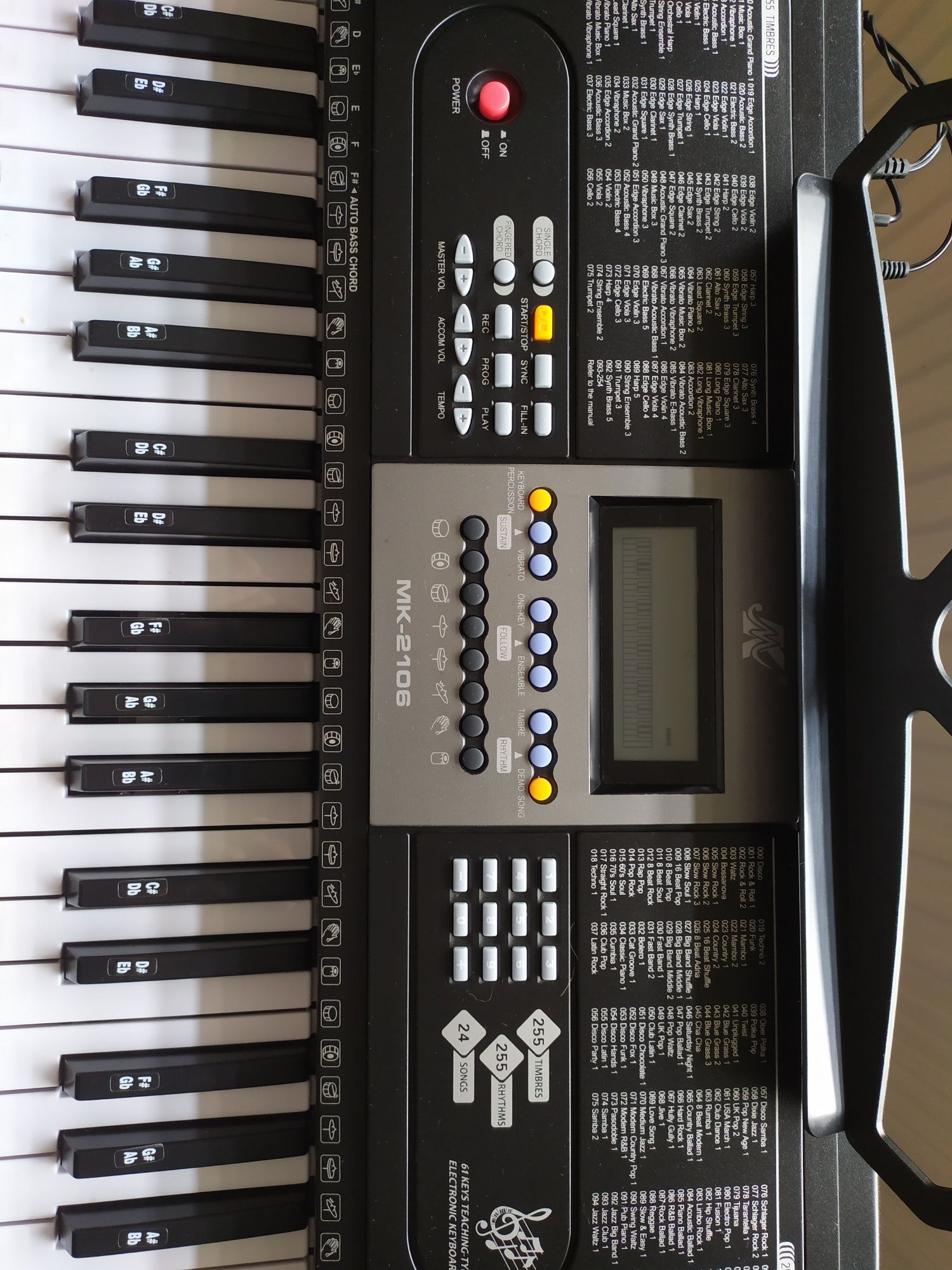 Keyboard że statywem