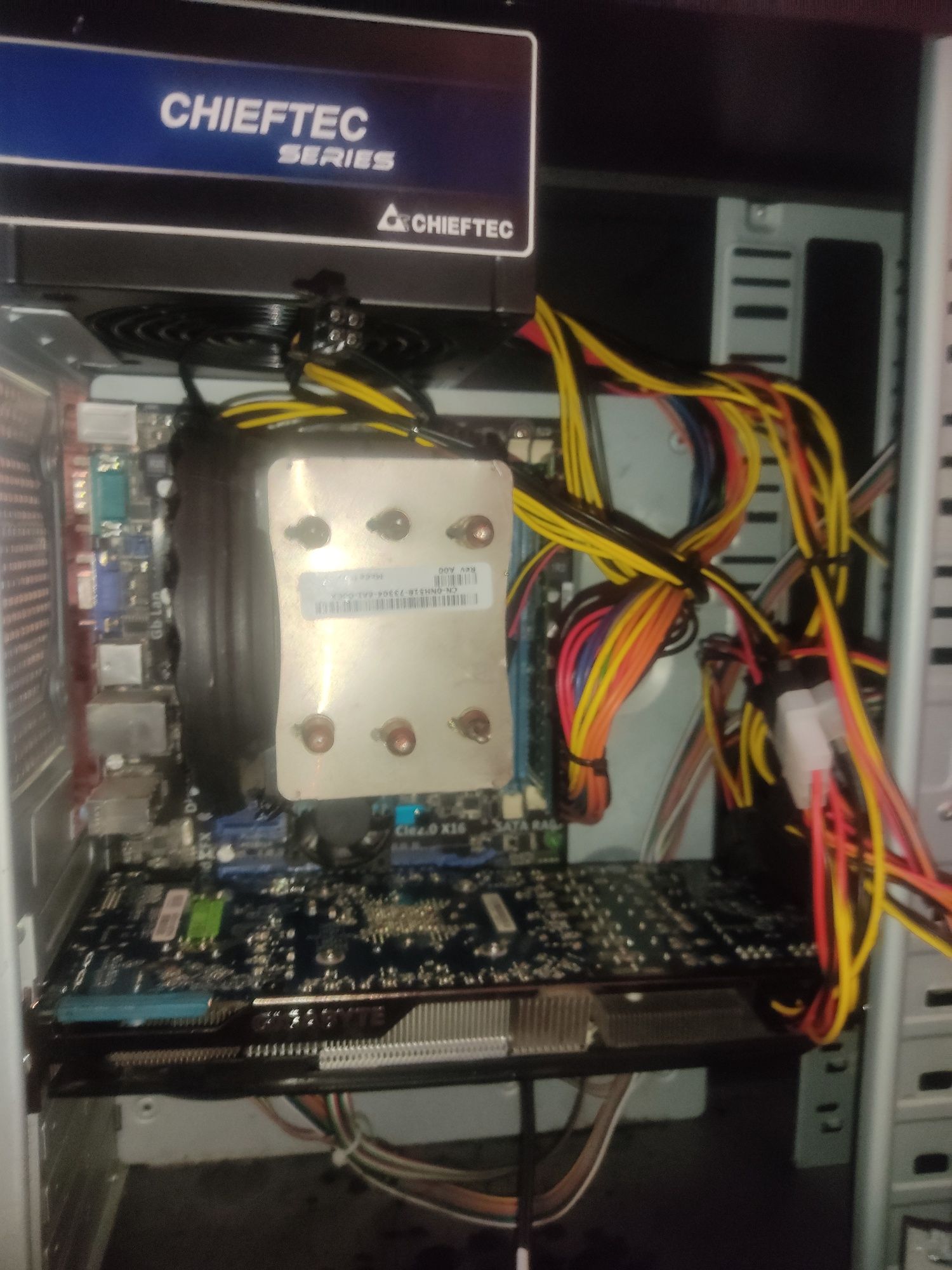 Игровой ПК 8ядер Fx8320 видео карта hd7950 3gb ssd128 hdd500 8gb ddr3