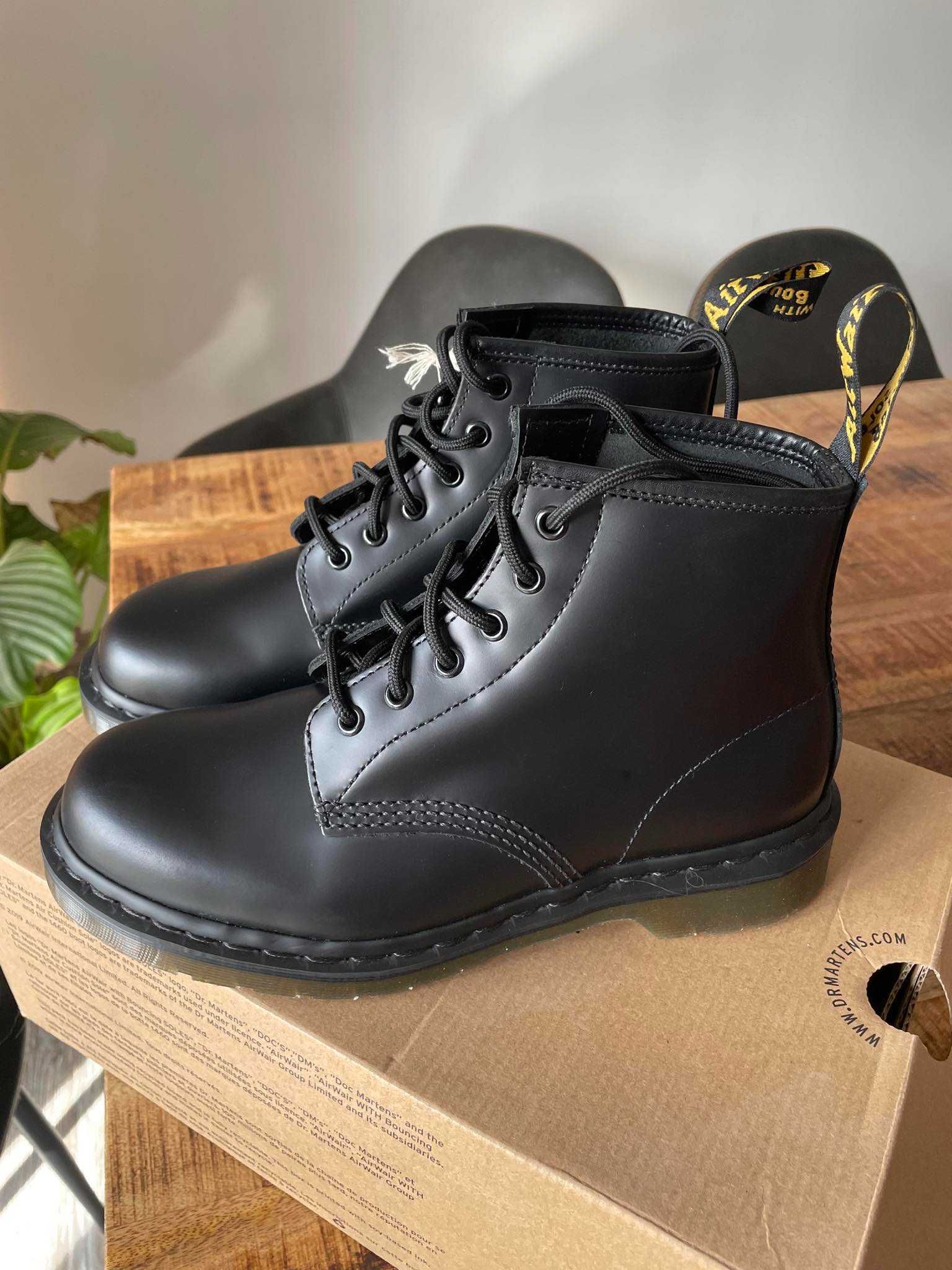 Dr. Martens sznurowane r. 39, nowe z metką i pudełkiem, zalando