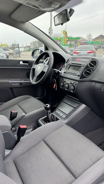 Volkswagen Golf Plus Фольксваген Гольф Плюс  2006р 1.6 MPI бенз 5МКПП