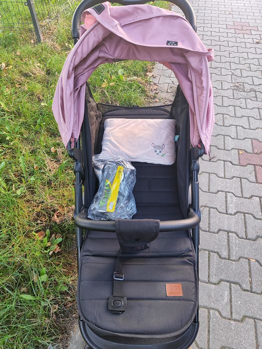 09.2024 Wózek spacerowy Kinderkraft Grande Plus duża budka spacerówka