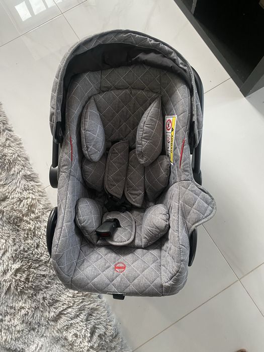 Carinho de Bebé totalmente novo