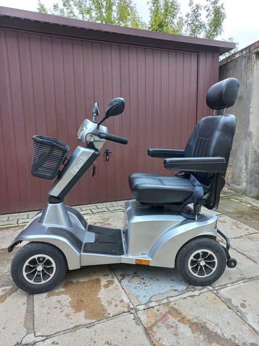 Skuter (inwalidzki) elektryczny STERLING S700