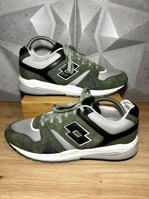 Nowe buty sportowe Lotto 44