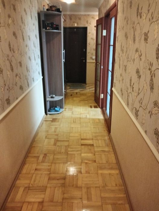 Сдам дві кімнати у трьох кімнатній квартирі