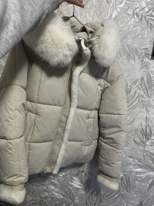 Продам жіночу зимню курточку в ідеальному стані