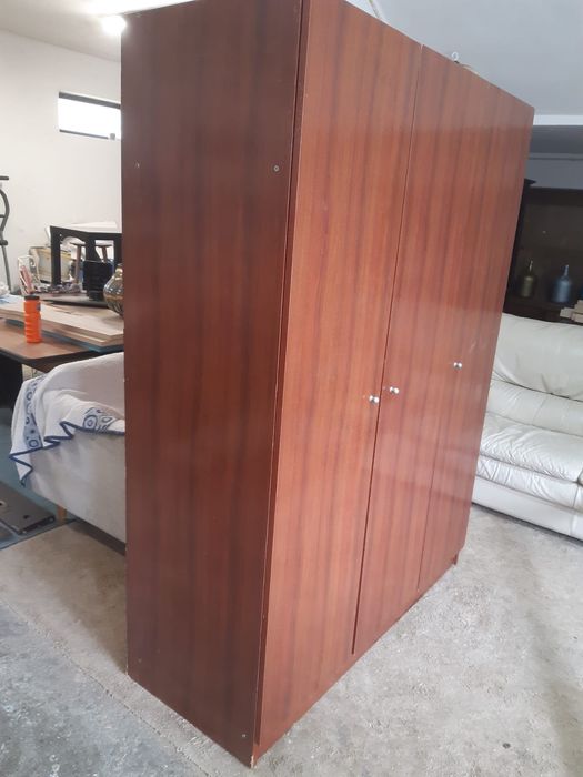 Roupeiro de 3 portas