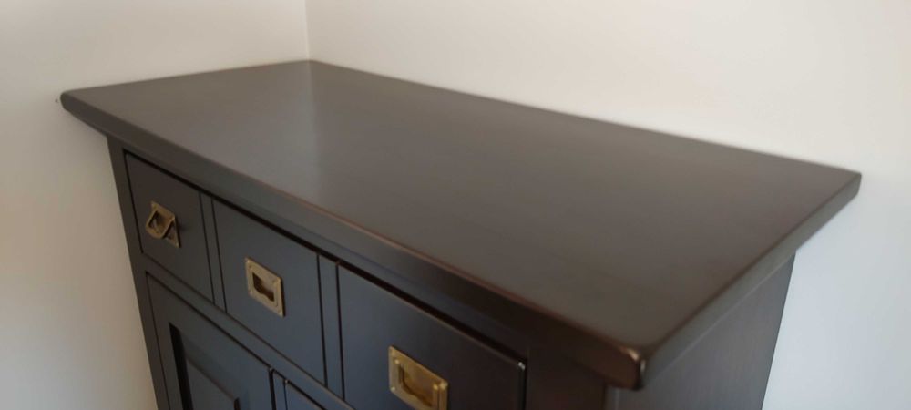 Meble drewniane Oireczko - Komoda i stolik nocny