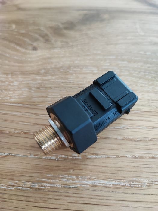 Czujnik ciśnienia oleju bmw