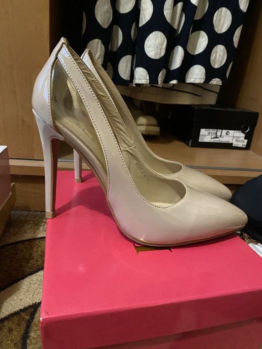 Туфлі на підборах на 39 розмір