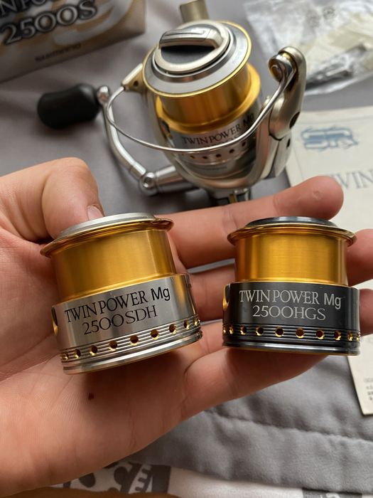 Kołowrotek Shimano Twin Power 06 Mg 2500s 3 szpule 2 korbki