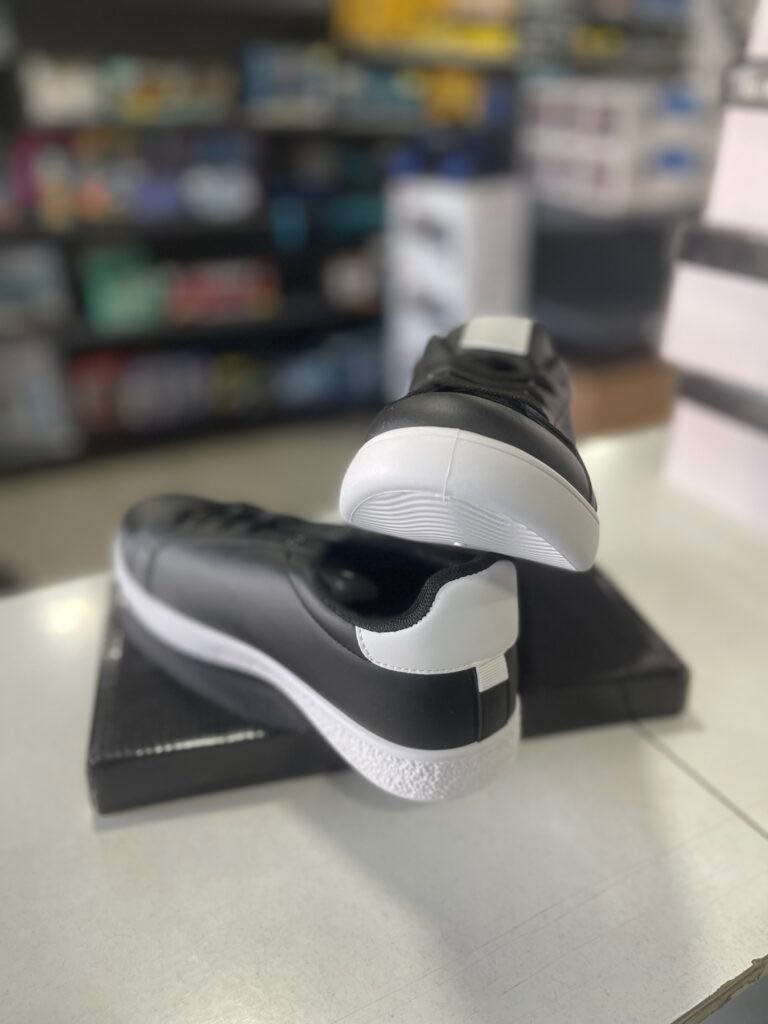 Sapatilha Unisex Black & White