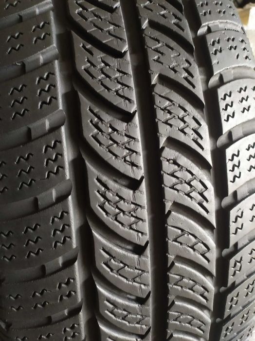 Шини Б/в 225.55.17с пара Continental