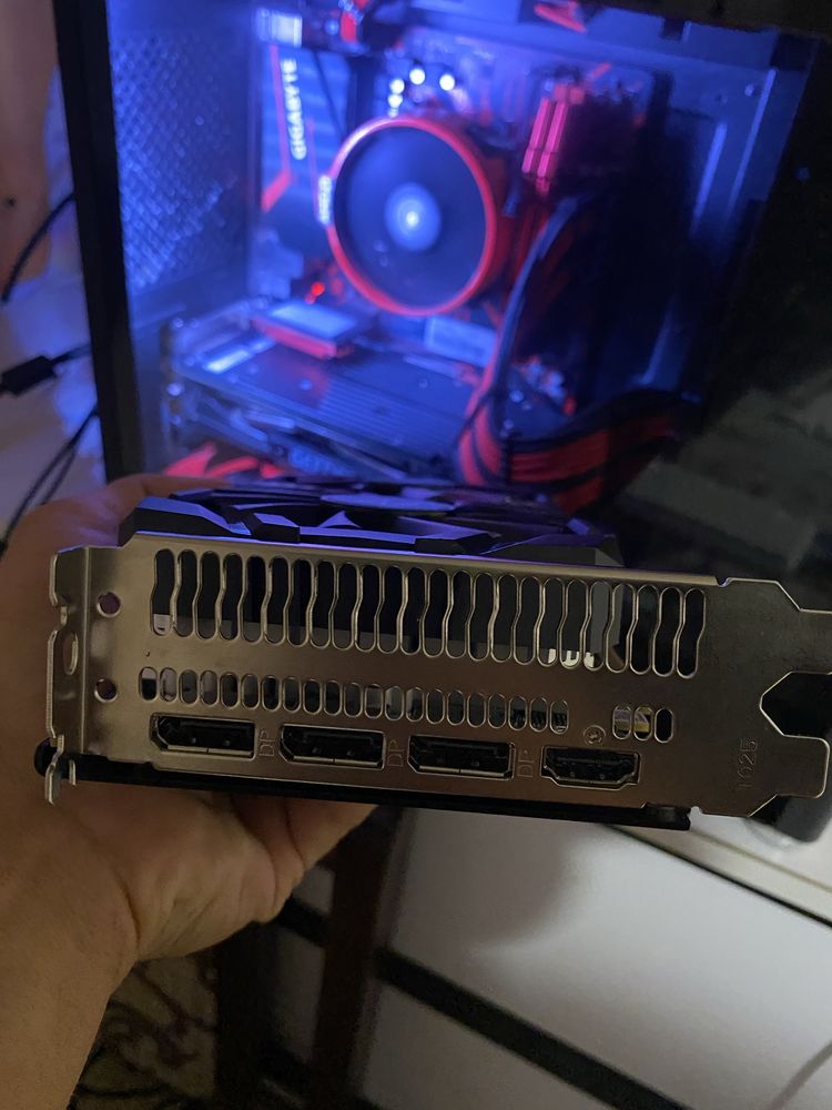 Нова RX 580 на 8 GB
