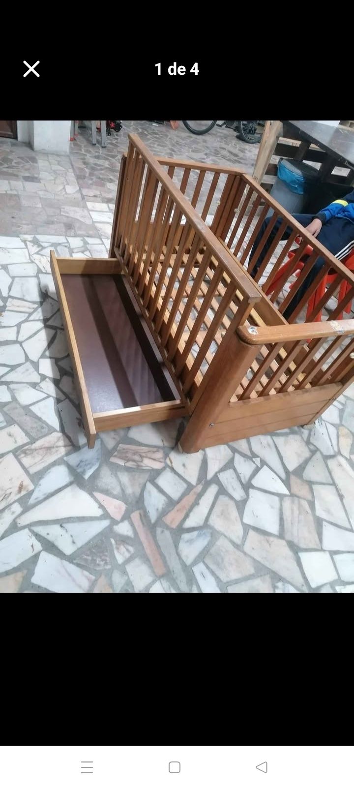 Cama de bebê sem colchão