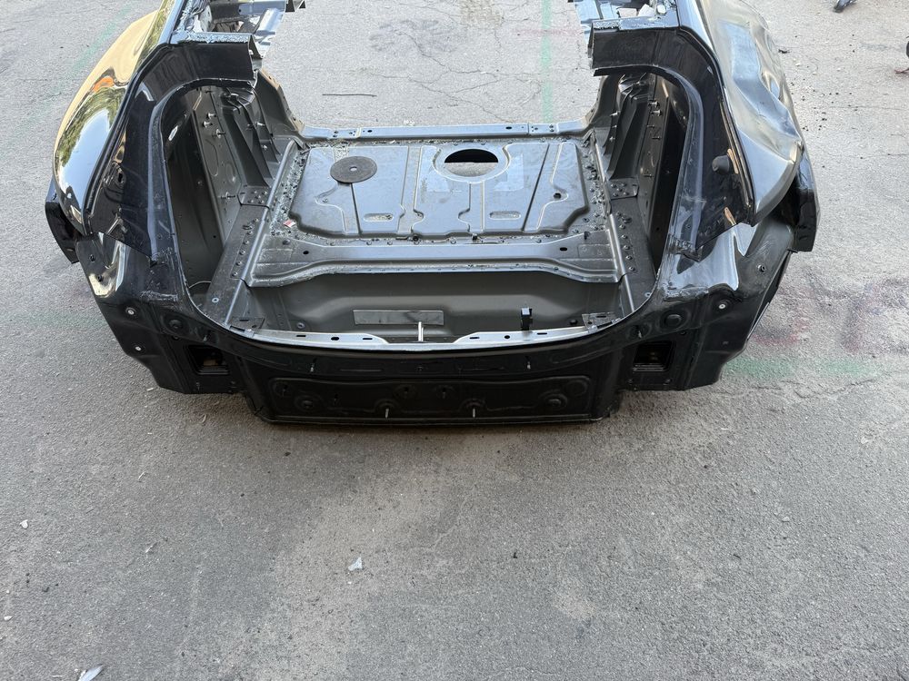 Задня панель, ванна Audi E-tron GT, Porsche Taycan