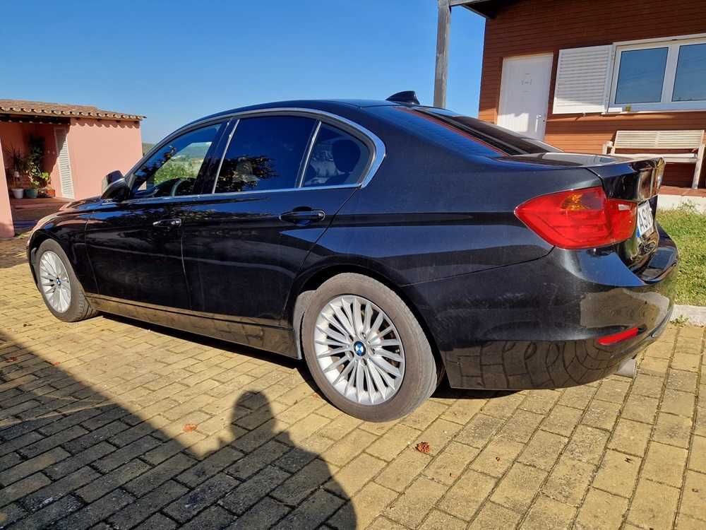 BMW 318d Luxury Automático