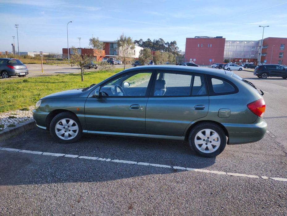 Kia Rio 2001 gasolina em muito bom estado!