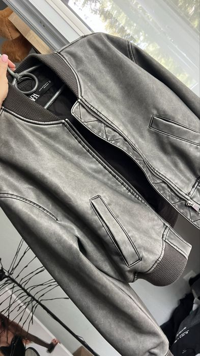 Бомбер кожанка куртка Zara