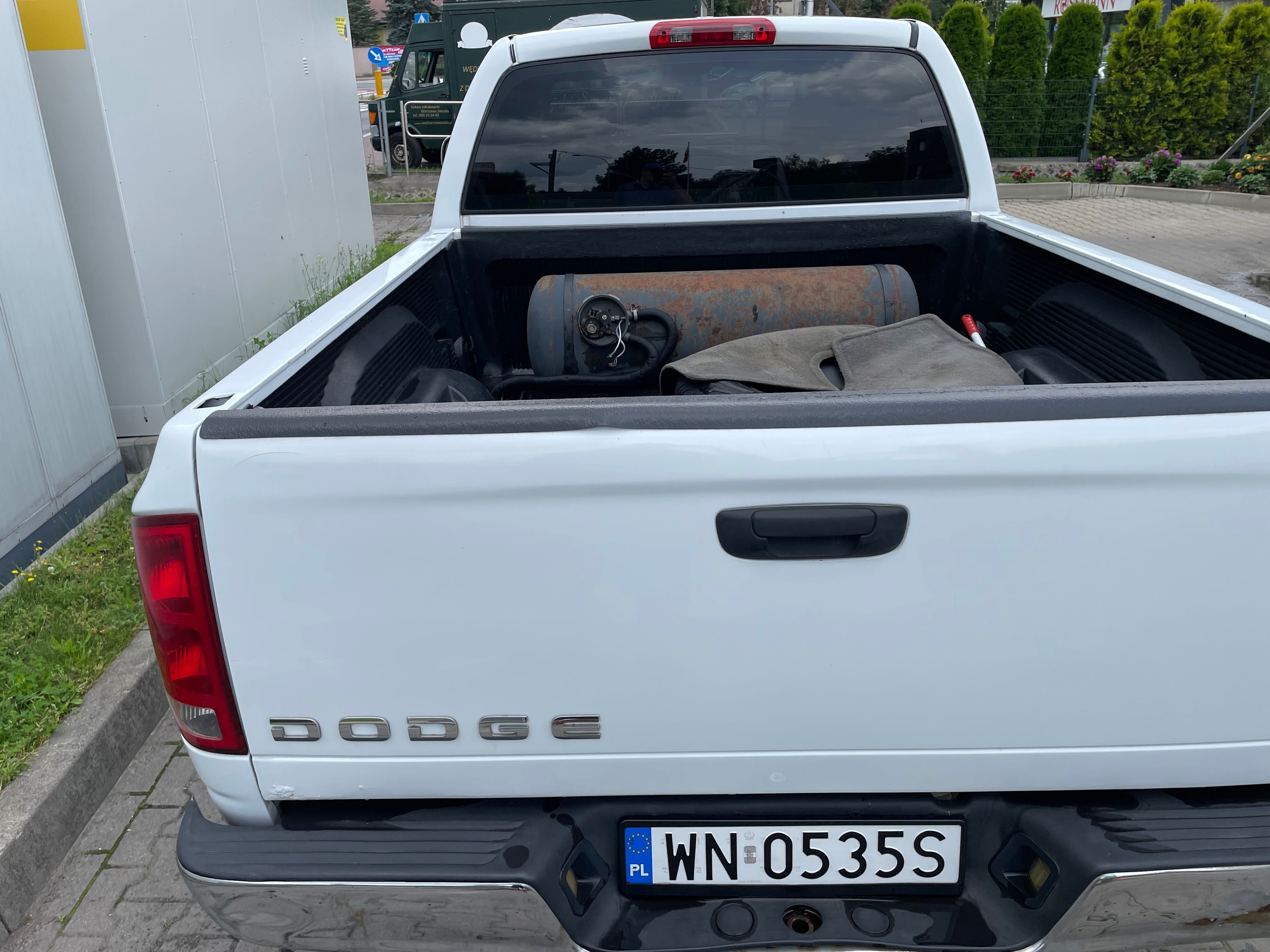 Dodge RAM 4.7 dluga paka 6 osob pickup Camper kamper