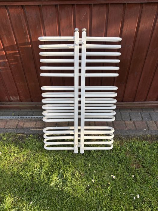 Sprzedam grzejnik drabinkę z termostatem wys. 97cm i szeroki 60cm.