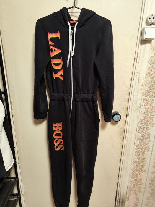 Продам теплий комбінезон для дівчинки