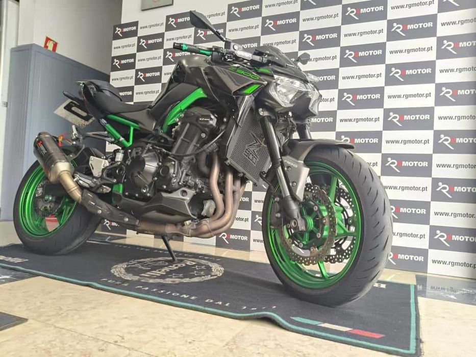 Kawasaki Z900 Pack Performance 2023
