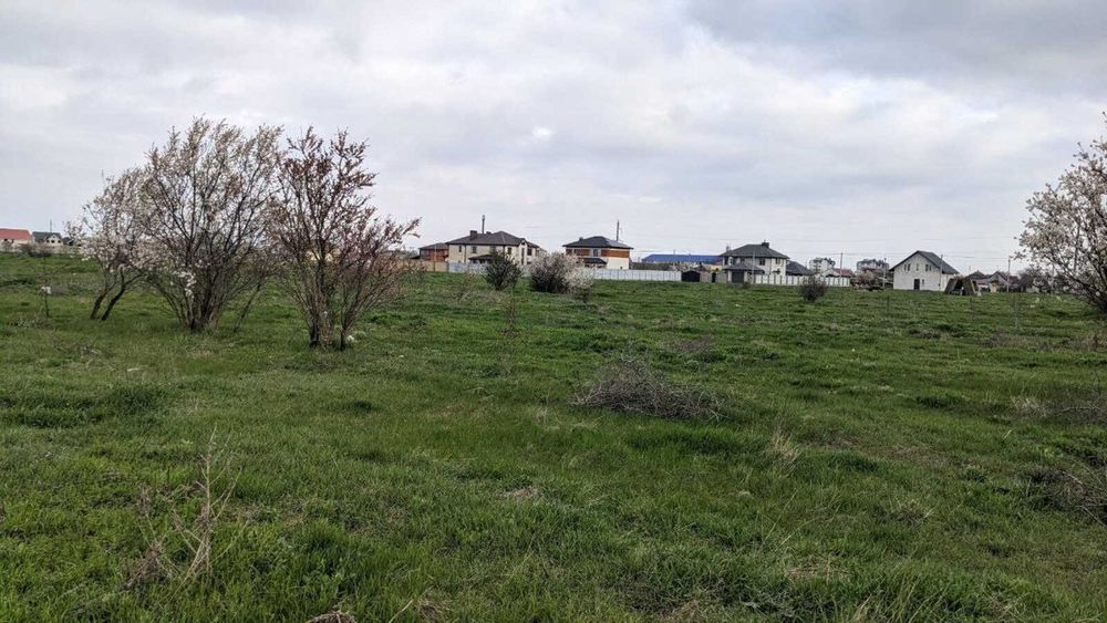 Участок Молодежное 20 соток - электричество, водопровод.