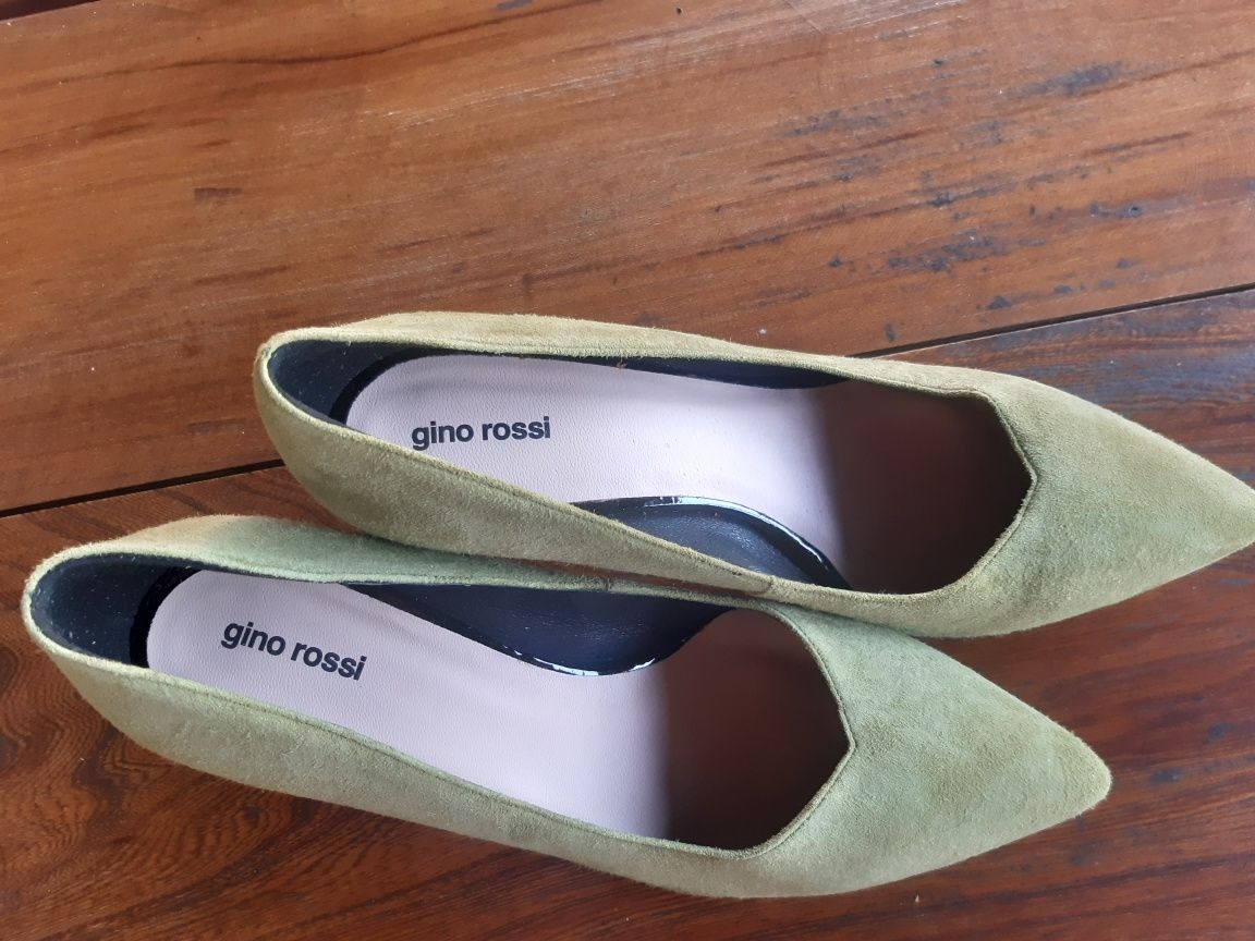 Czółenka zamszowe Gino Rossi