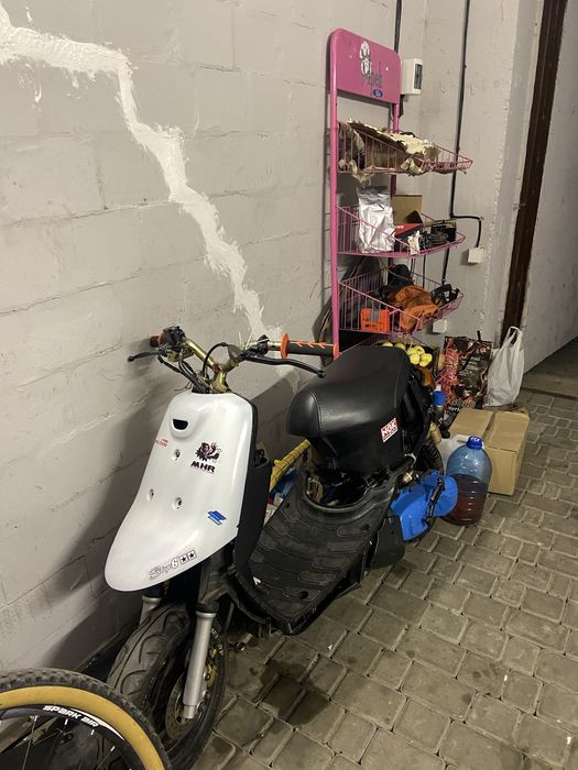 Ямаха априо на доках деколи заводиться