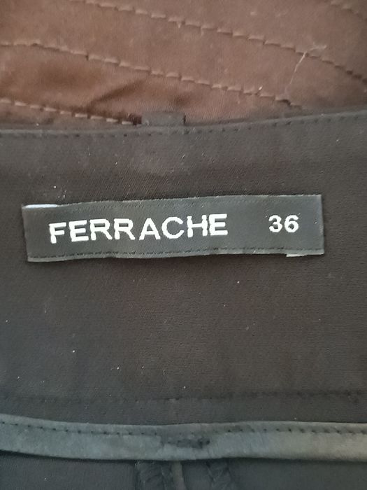 Calças Pretas Ferrache