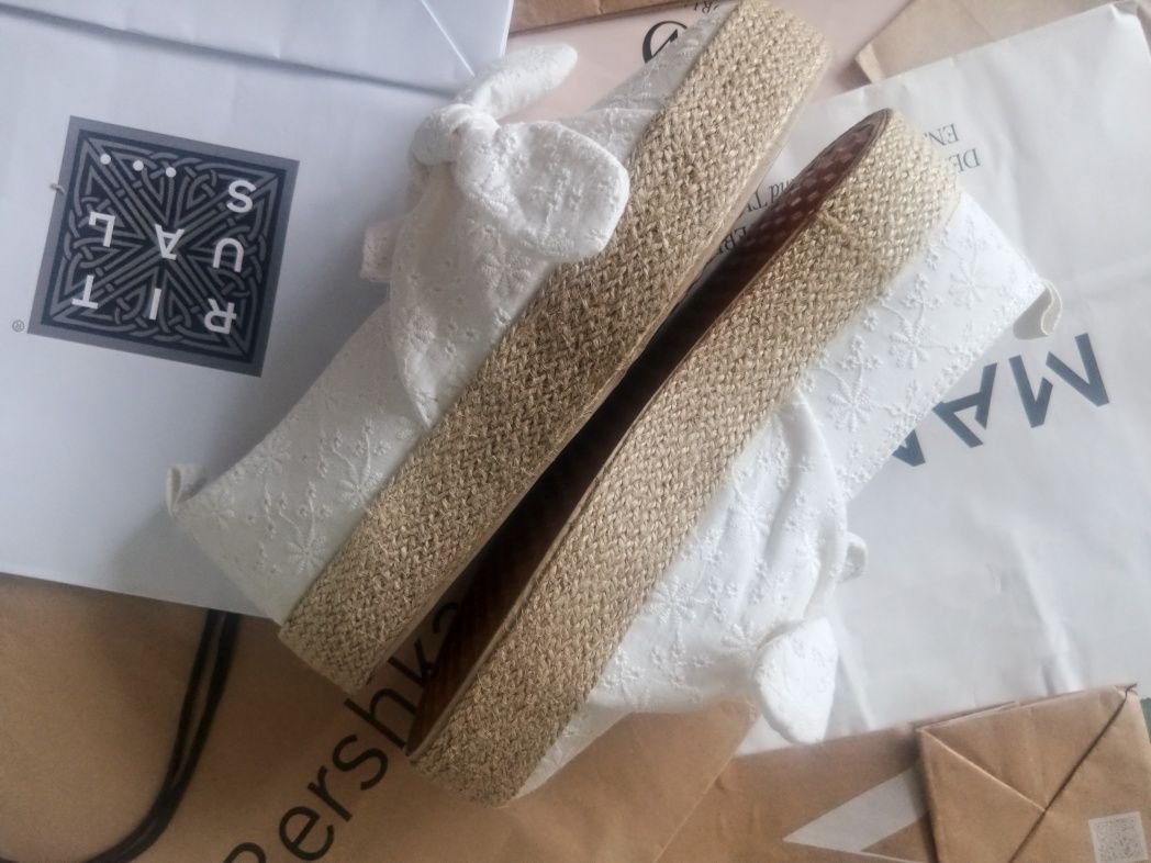 Продам новую пару эспадлии