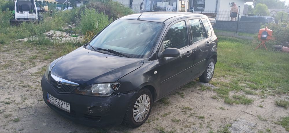 Mazda 2 2006r lekko uszkodzona