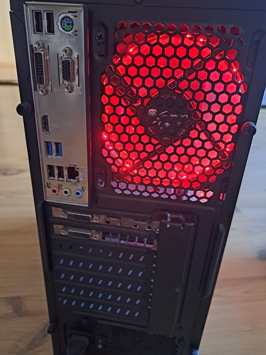 Komputer dla graczy i5-9400F , GeForce GTX 1050