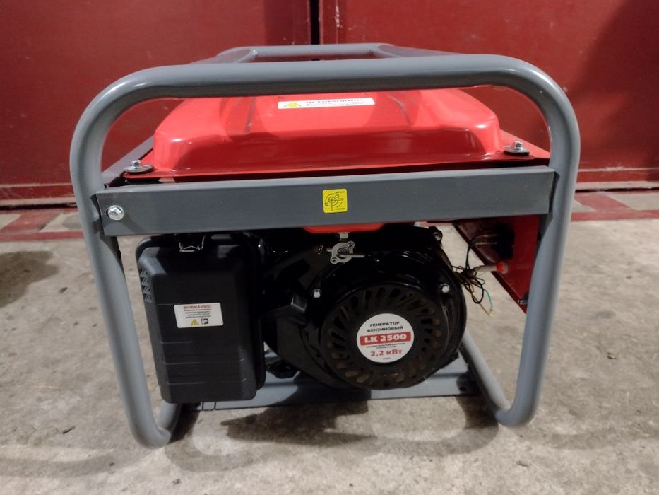 Генератор бензиновий kronwerk 2500