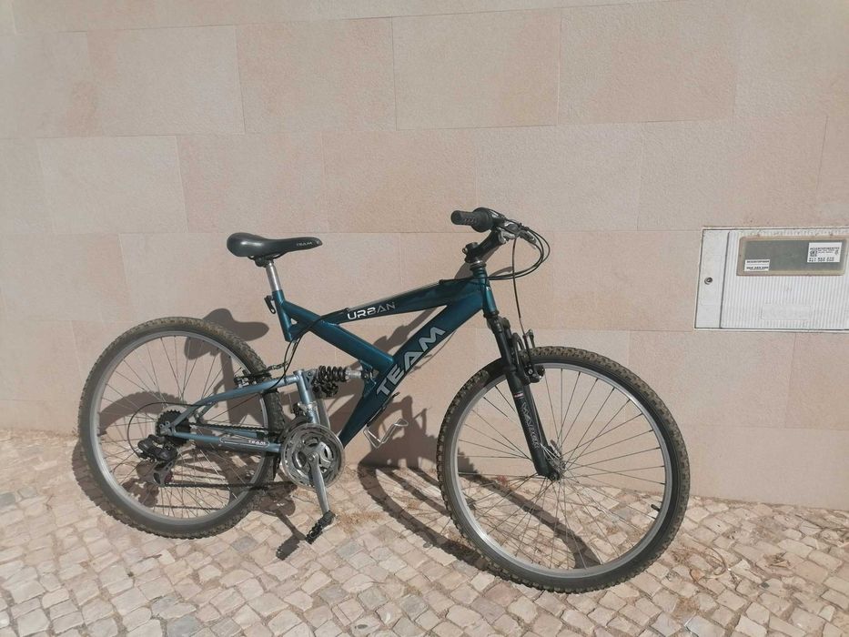 Bicicleta usada à venda, perfeita para passeios